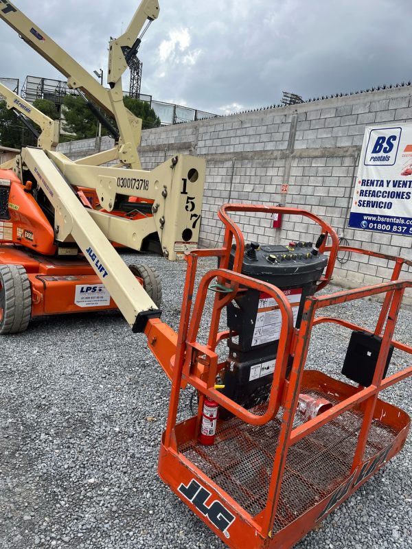 PLATAFORMA JLG E450A - 2013 - Image 3