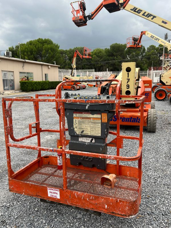 PLATAFORMA JLG E450AJ - 2013 - Image 3