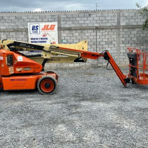 PLATAFORMA JLG E450AJ - 2013