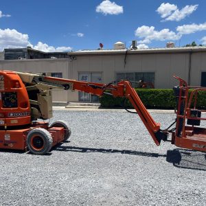 PLATAFORMA JLG E300AJP - 2011