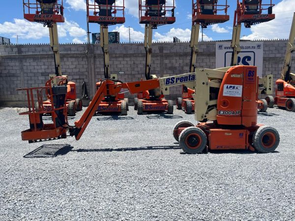 PLATAFORMA JLG E300AJP - 2011 - Image 3