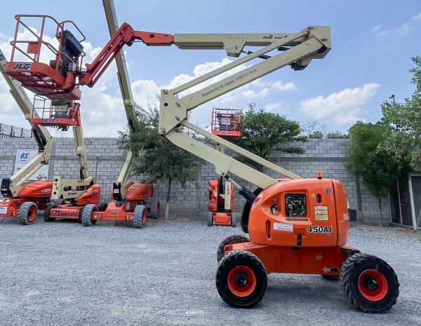 PLATAFORMA JLG 450AJ - 2012 - Image 2